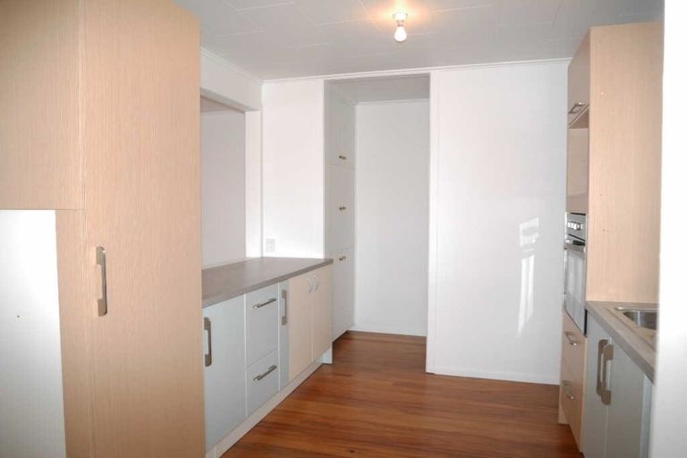 Photo of property in 12 Kowhai Grove, Raumati Beach, Paraparaumu, 5032