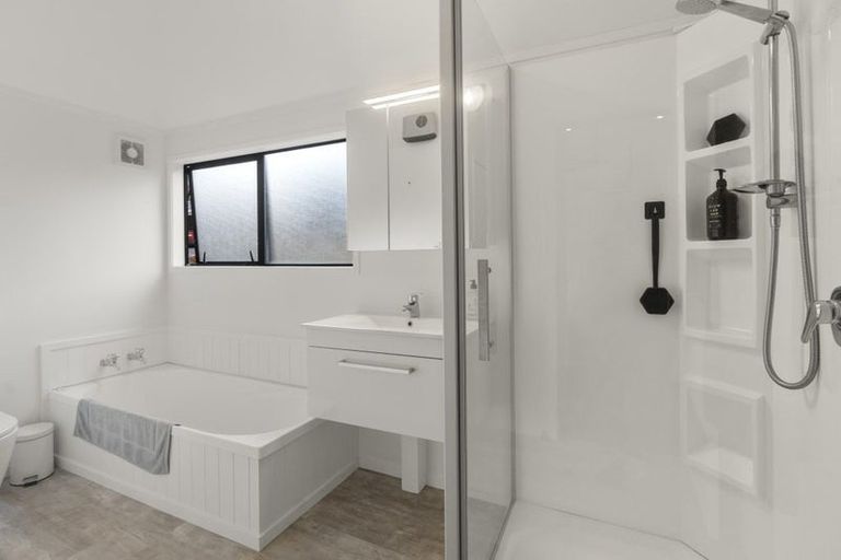 Photo of property in 3/16 Mahara Avenue, Birkenhead, Auckland, 0626