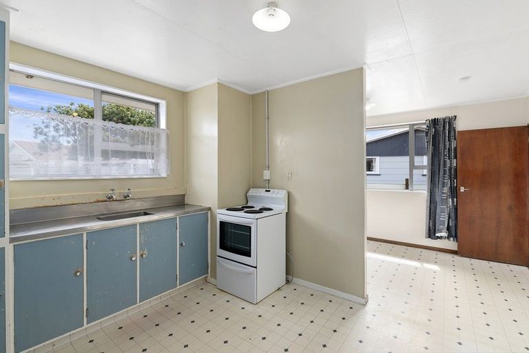 Photo of property in 62 Hinemoa Street, Levin, 5510