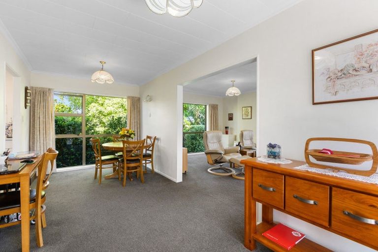 Photo of property in 1a Hunter Place, Merrilands, New Plymouth, 4312