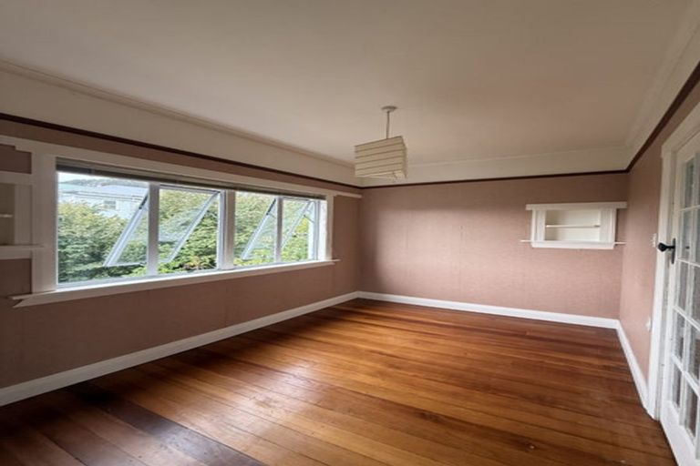 Photo of property in 30 Austin Street, Mount Victoria, Wellington, 6011