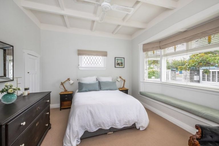 Photo of property in 10 Warwick Avenue, Westmere, Auckland, 1022