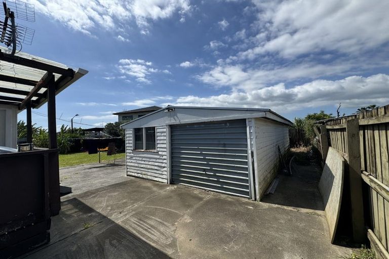 Photo of property in 10 Raglan Street, Mangere East, Auckland, 2024