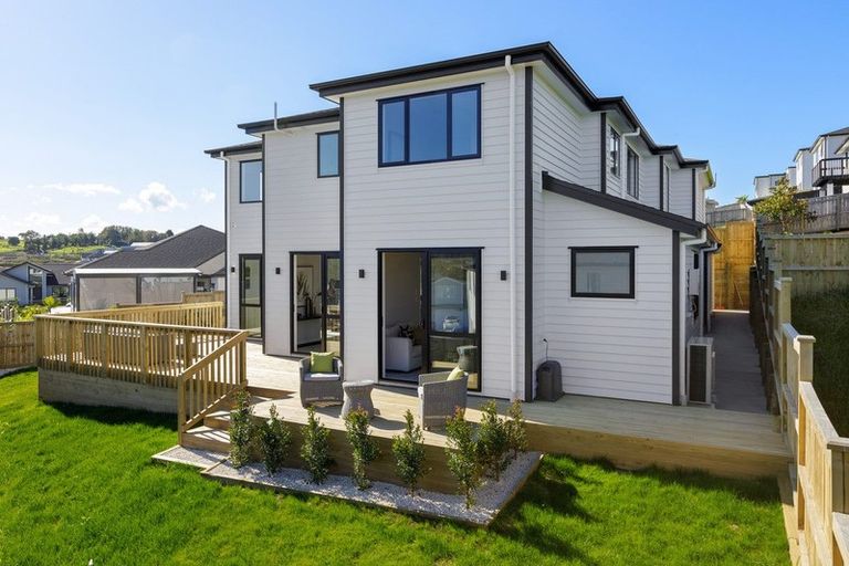 Photo of property in 28 Takurua Terrace, Orewa, 0931