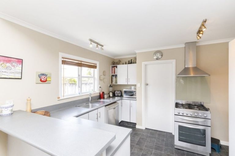 Photo of property in 10 Mere Mere Avenue, Palmerston North, 4414