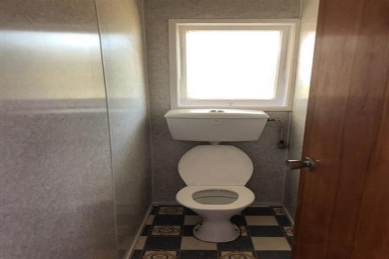 Photo of property in 1 Glenmore Road, Pakuranga Heights, Auckland, 2010