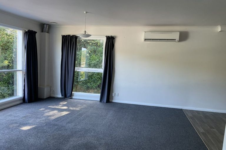 Photo of property in 6 Epsom Way, Karori, Wellington, 6012