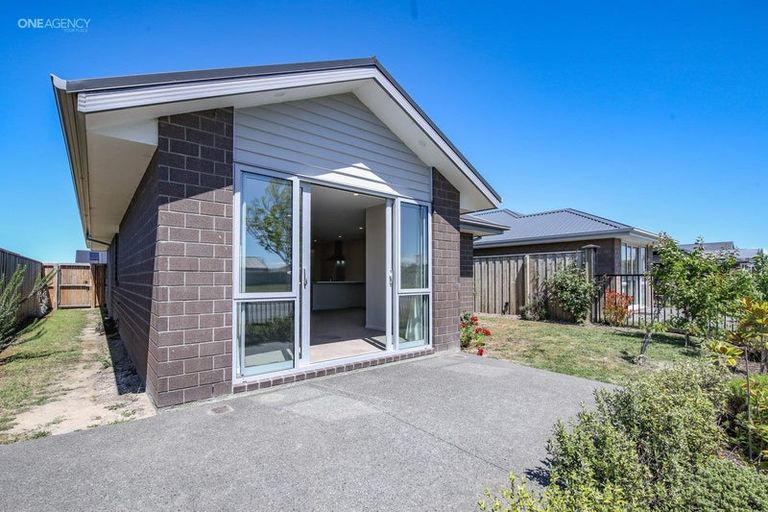 Photo of property in 43 Pegasus Boulevard, Pegasus, 7612