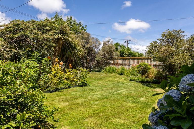 Photo of property in 15a Goldsborough Avenue, Raumati Beach, Paraparaumu, 5032