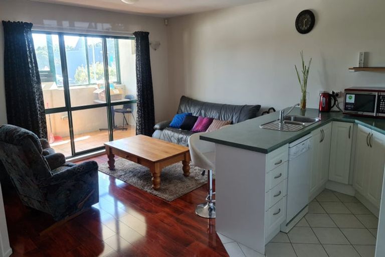 Photo of property in 1d/25 Maclean Street, Paraparaumu Beach, Paraparaumu, 5032