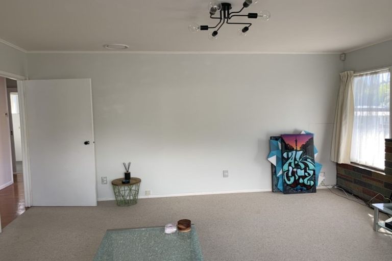 Photo of property in 71 Barrys Road, Glendene, Auckland, 0602
