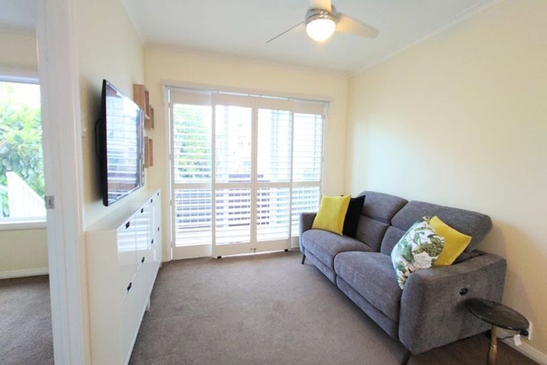 Photo of property in 11/72 Kitchener Road, Milford, Auckland, 0620