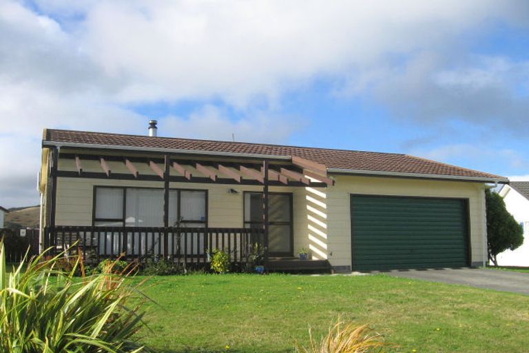 Photo of property in 5 Arima Place, Grenada Village, Wellington, 6037