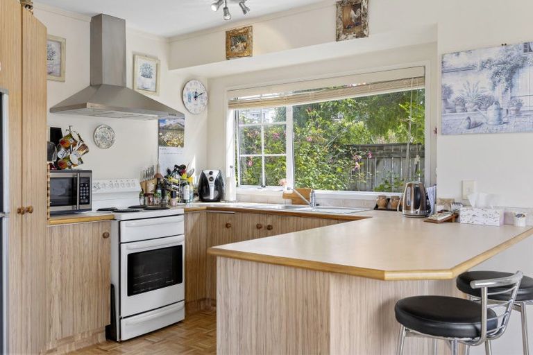 Photo of property in 2/8 Kinder Street, Acacia Bay, Taupo, 3330