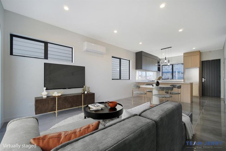 Photo of property in 2 Tukauri Place, Papakura, 2110