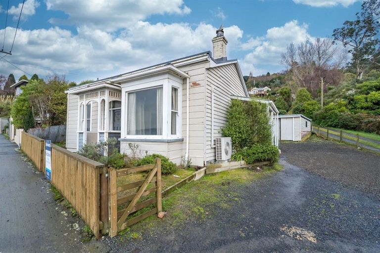 Photo of property in 231 Ravensbourne Road, Ravensbourne, Dunedin, 9022