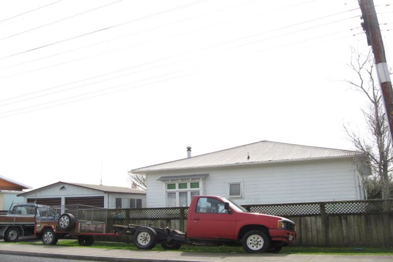 Photo of property in 2a Carrington Street, Inglewood, 4330