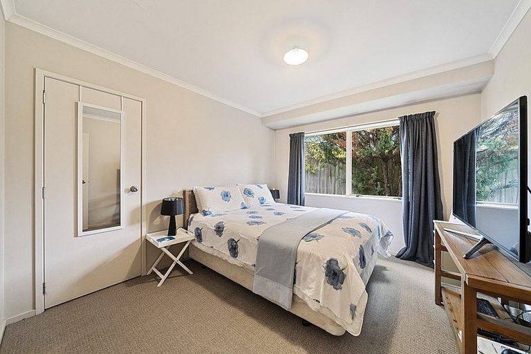 Photo of property in 8a Sandspit Road, Waiuku, 2123