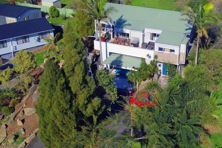 Photo of property in 14 Matakohe Place, Portland, Whangarei, 0178