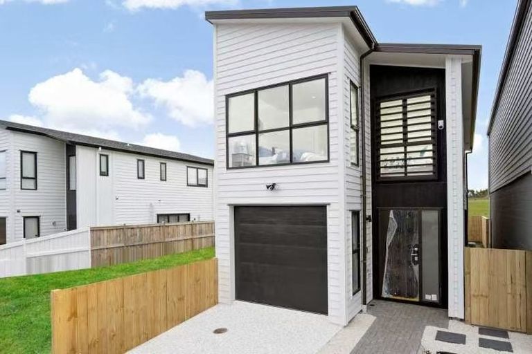 Photo of property in 43 Matakohe Road, Westgate, Auckland, 0814
