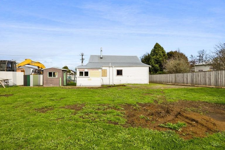 Photo of property in 196 Bridge Street, Eltham, 4322