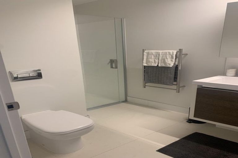 Photo of property in 230 Hobsonville Point Road, Hobsonville, Auckland, 0616