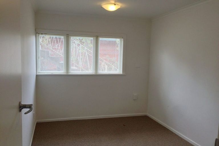 Photo of property in 2/19 Thatcher Street, Mission Bay, Auckland, 1071
