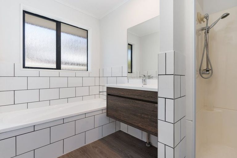 Photo of property in 16 Colchester Place, Templeton, Christchurch, 8042