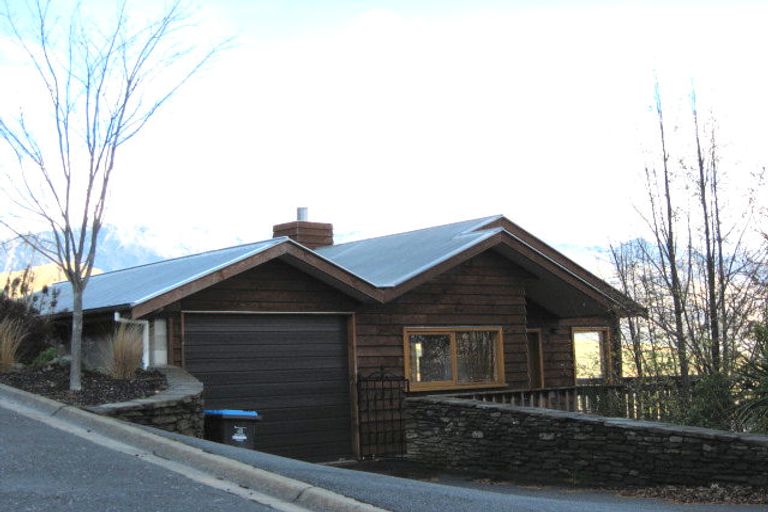 Photo of property in 12 Longwood Place, Queenstown, 9300