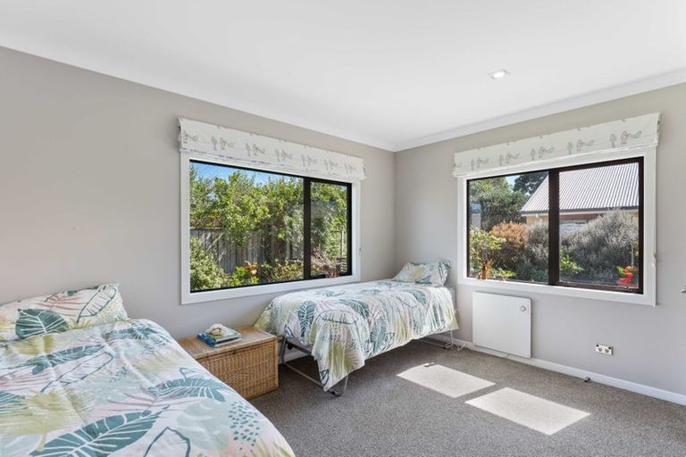 Photo of property in 4 Barbaras Way, Waikanae Beach, Waikanae, 5036