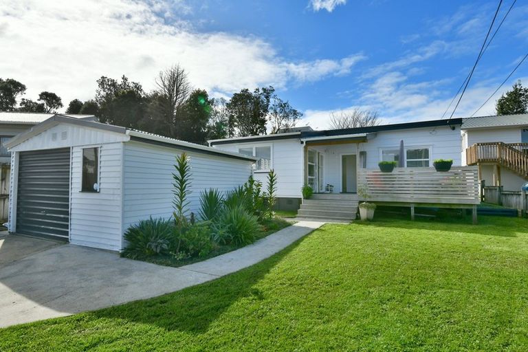 Photo of property in 2 Matai Road, Stanmore Bay, Whangaparaoa, 0932