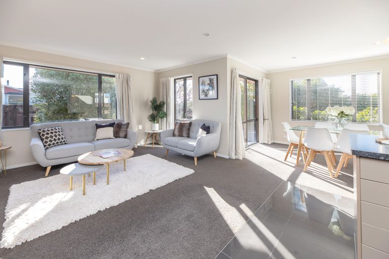 Photo of property in 106 Bassett Street, Burwood, Christchurch, 8083