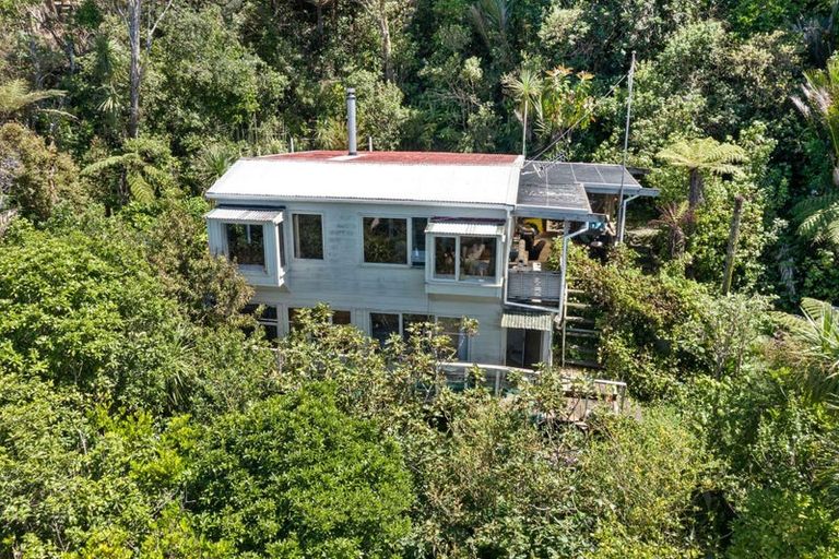 Photo of property in 10 Cochrane Avenue, Arkles Bay, Whangaparaoa, 0932