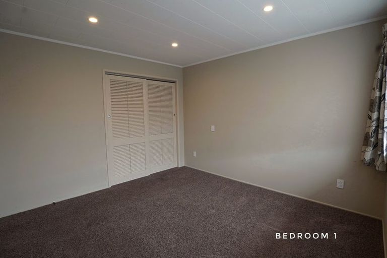 Photo of property in 3/6 Karamu Street, Strandon, New Plymouth, 4312