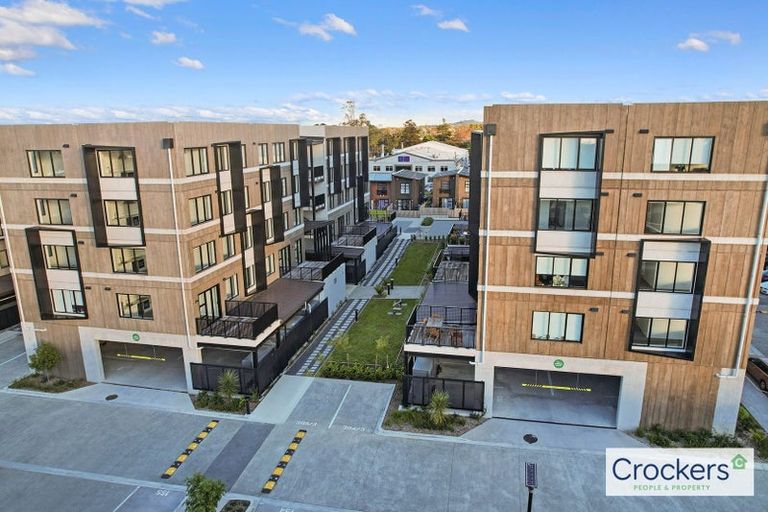 Photo of property in 150 Mcleod Road, Te Atatu South, Auckland, 0610