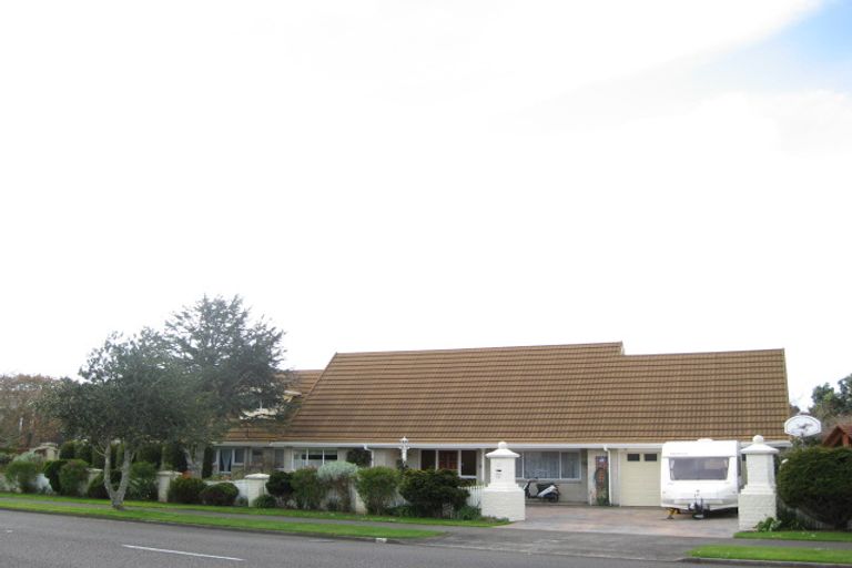 Photo of property in 55 Branch Road, Highlands Park, New Plymouth, 4312