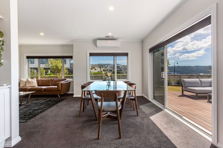 Photo of property in 25 Ken Douglas Drive, Aotea, Porirua, 5024