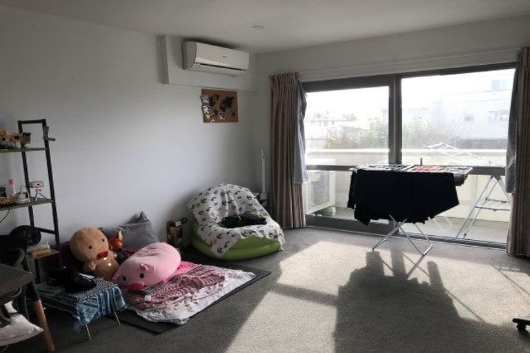 Photo of property in 463 Barbadoes Street, Edgeware, Christchurch, 8013