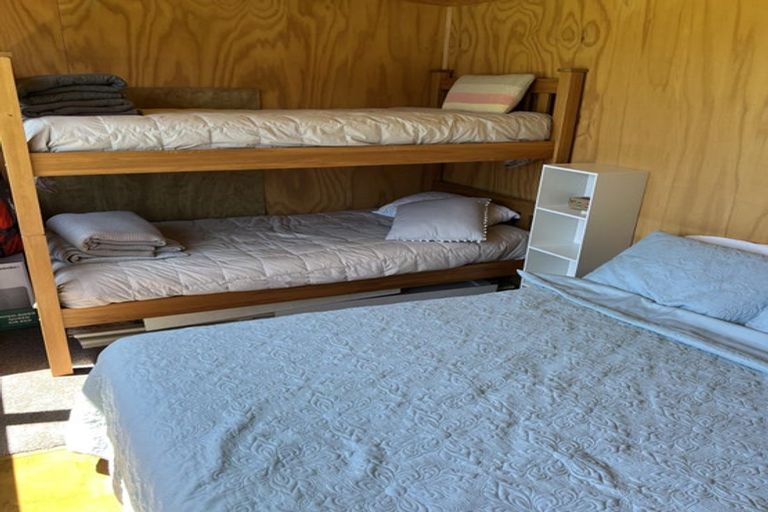 Photo of property in 37 Bluff Road, Kuaotunu West, Whitianga, 3592