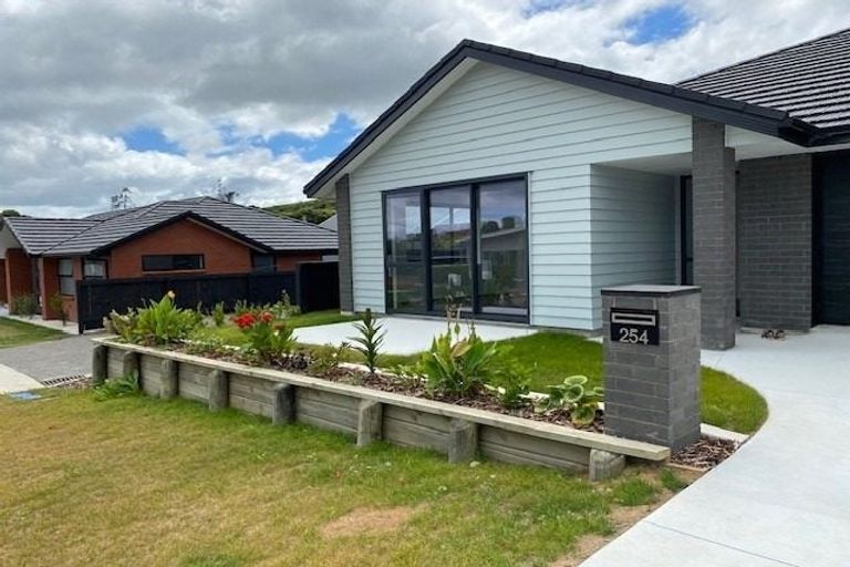 Photo of property in 254 Adler Drive, Ohauiti, Tauranga, 3112