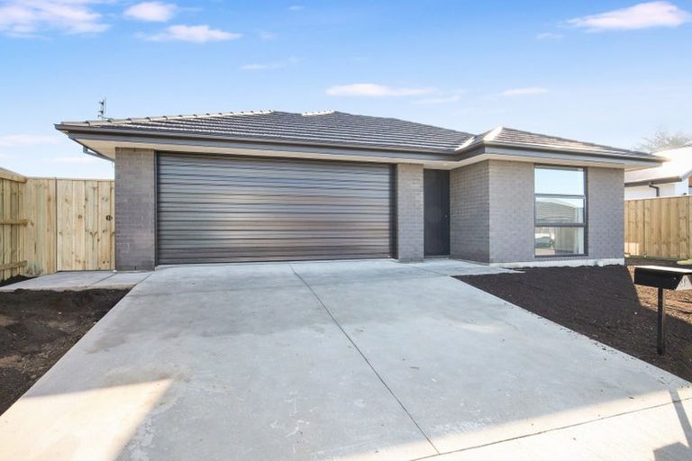 Photo of property in 49 Mehrtens Crescent, Woodend, 7691