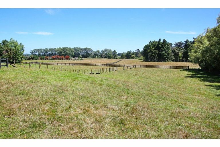 Photo of property in 41 Jack Paterson Road, Opaheke, Papakura, 2584