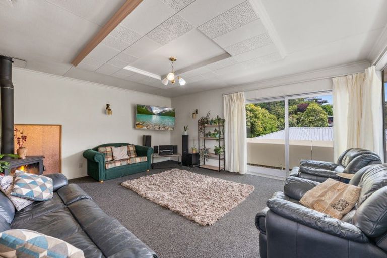 Photo of property in 13 Milton Terrace, Picton, 7220