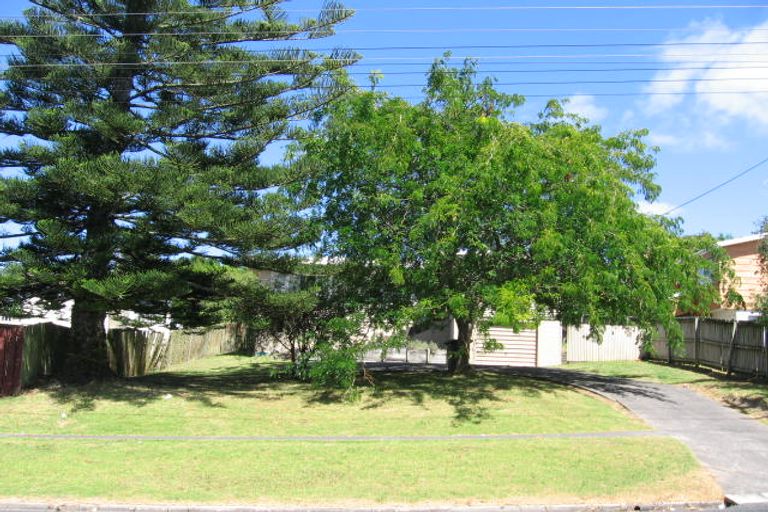 Photo of property in 67 Eskdale Road, Birkdale, Auckland, 0626