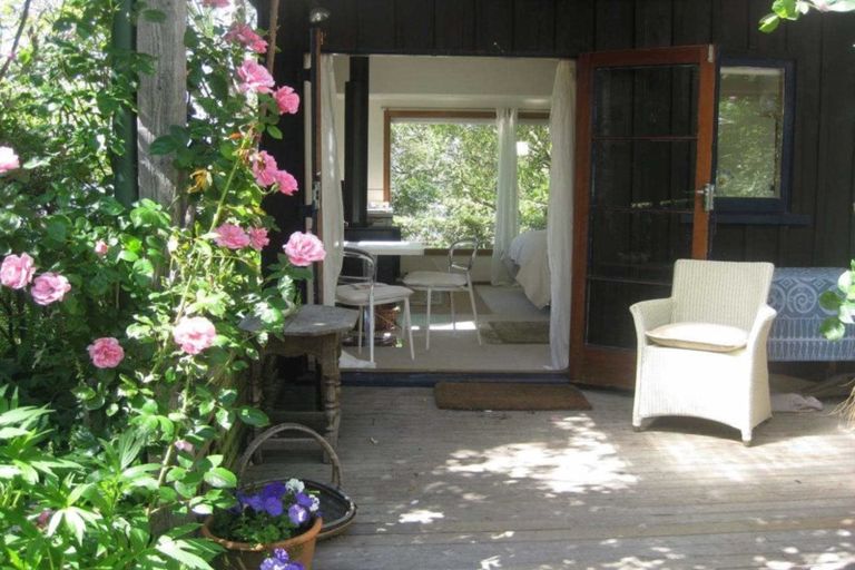 Photo of property in 10 Sandy Beach Road, Tinopai, 0593