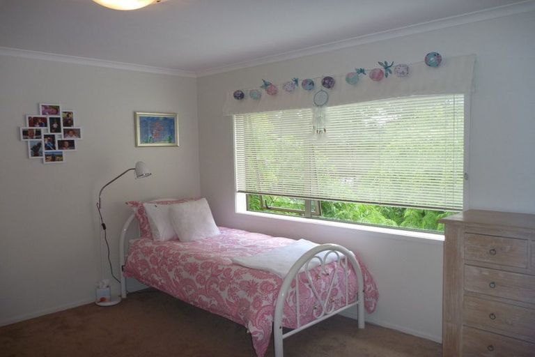 Photo of property in 16 Catrina Avenue, Birkenhead, Auckland, 0626