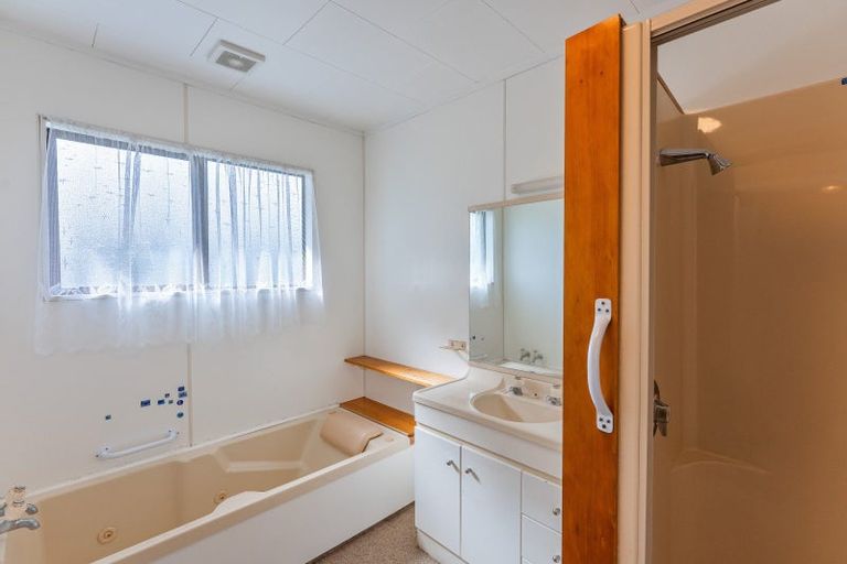 Photo of property in 101 Norfolk Crescent, Otaki Beach, Otaki, 5512