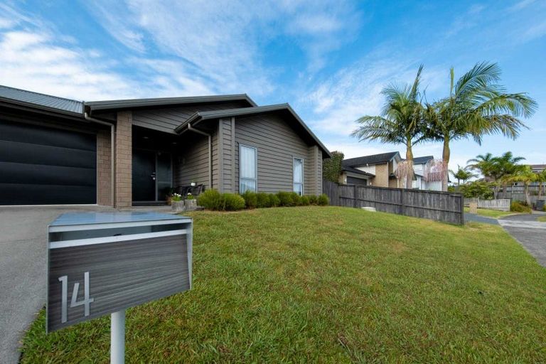 Photo of property in 14 Will Street, Huapai, Kumeu, 0810