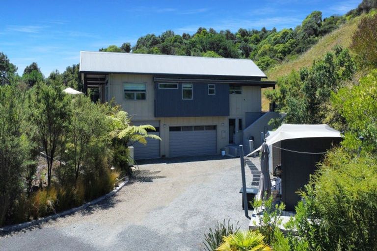 Photo of property in 8 Ohiwa Cove Rise, Waiotahe, Opotiki, 3198