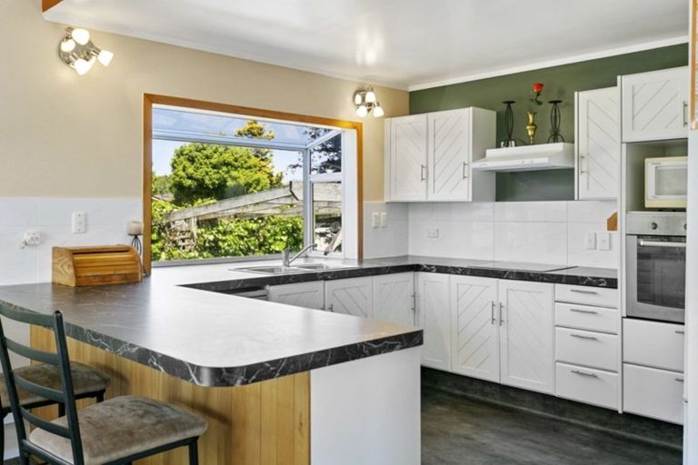 Photo of property in 2 Newberry Place, Richmond Heights, Taupo, 3330